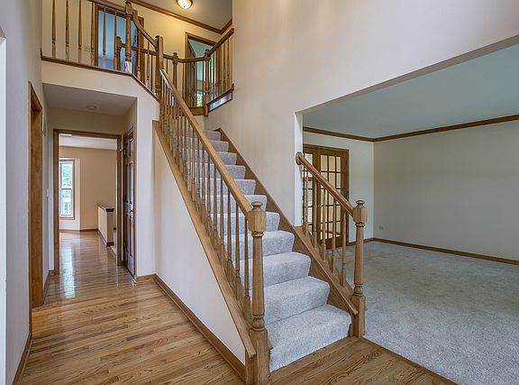 3rd image of 1711 Pembrook Ct
