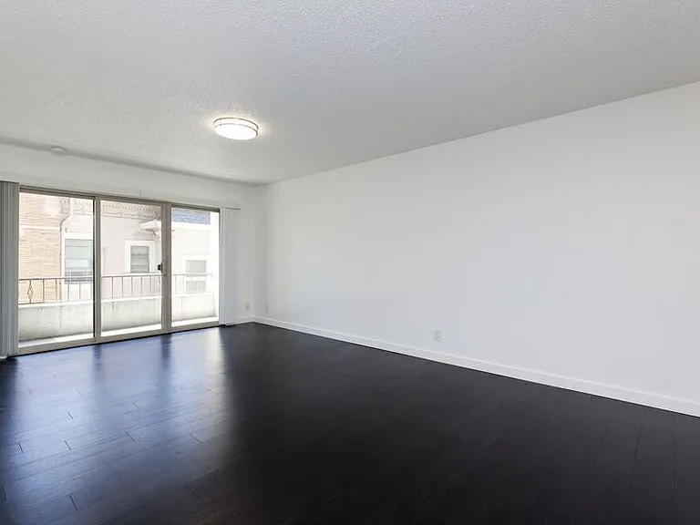290 Lee Street — Photo 38