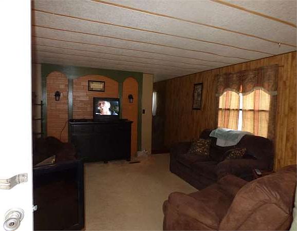 2nd image of 419 N Illinois Cir