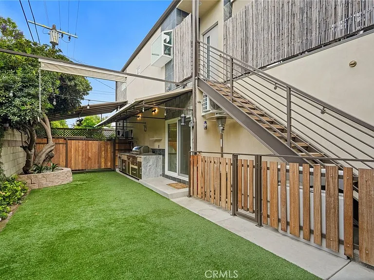 18748 Collins St — Photo 43