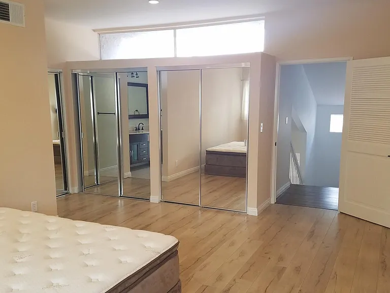 4244 Mary Ellen Ave — Photo 16