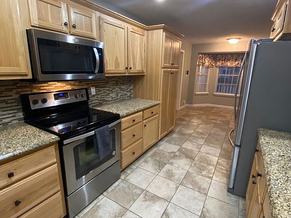 4th image of 918 Lindsey Dr