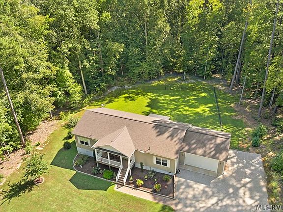 3rd image of 331 River Forest Dr