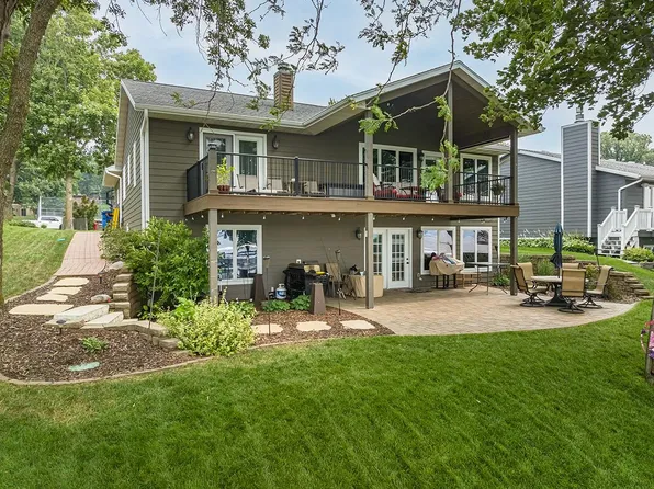 16819 256th Ave, Spirit Lake, IA 51360
