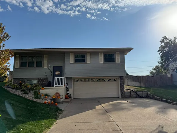 1704 Hilltop Dr, Norfolk, NE 68701