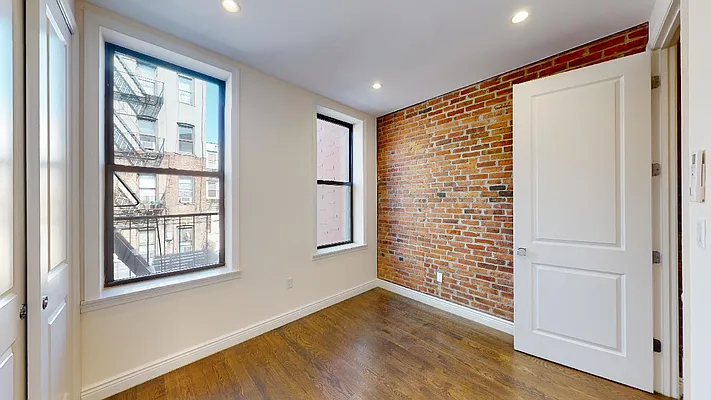 Rented by Bond New York | media 6