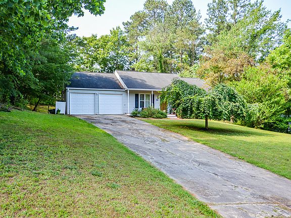 5th image of 138 Apple Valley Dr