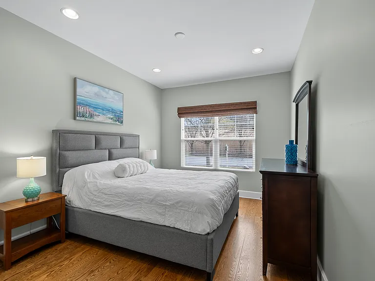 501 Abbey Ridge Ct — Photo 15
