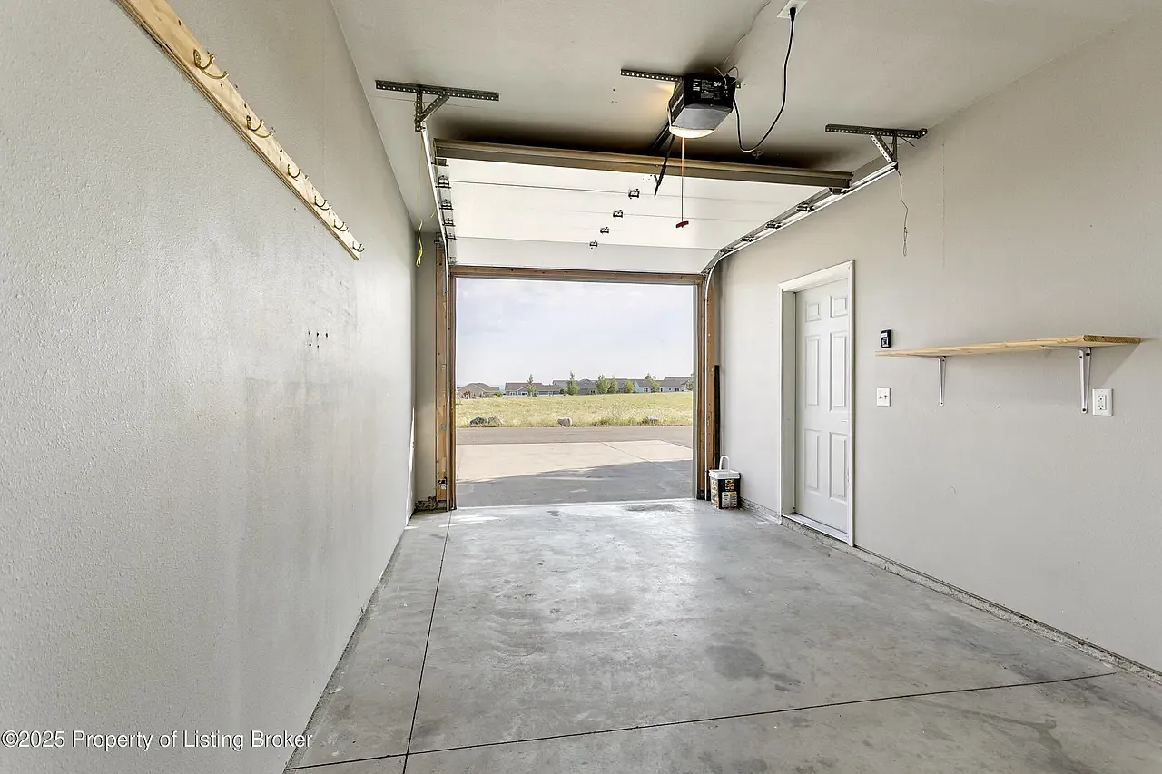 2 bed, 1311 sqft, $2,195 — Photo 3