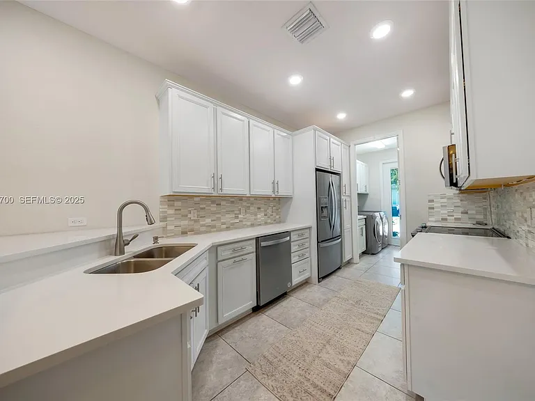 5110 Eucalyptus Dr #3 — Photo 13