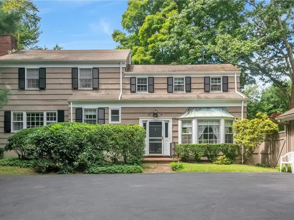 10 Algonquin Drive, Chappaqua, NY 10514