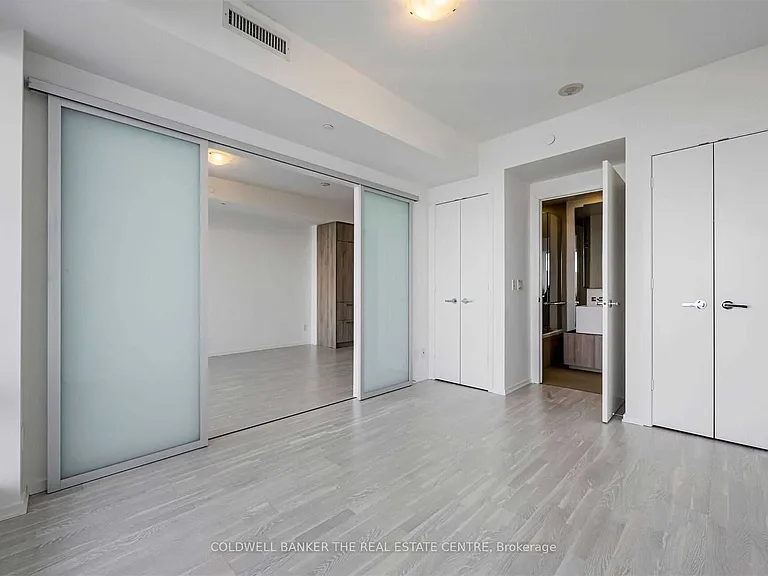 1 Bloor St E #7 — Photo 22