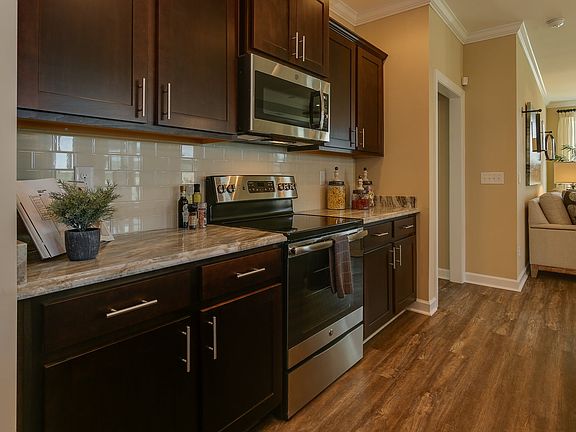 Similar Home - Kitchen