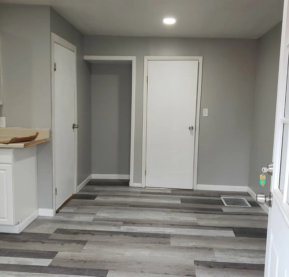 1 bed, $1,000 — Photo 3