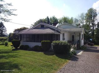 4 Garfield St, Dallas, PA 18612