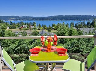 4913 Breezefair Rd, Freeland, WA 98249