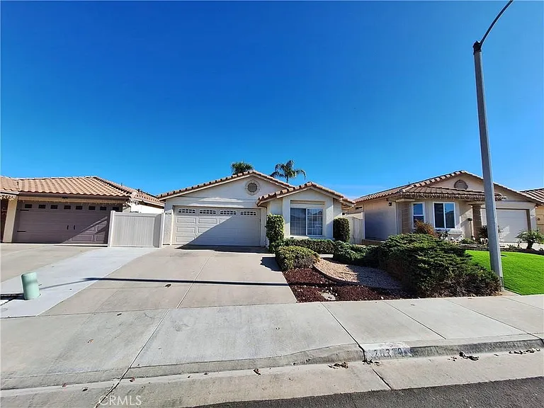 28230 Avenida Francesca — Photo 1