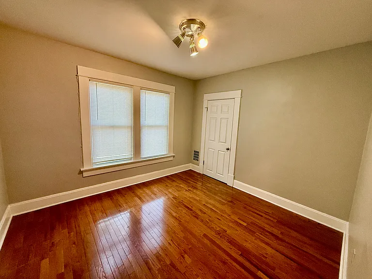 325 Clinton St #325 — Photo 3