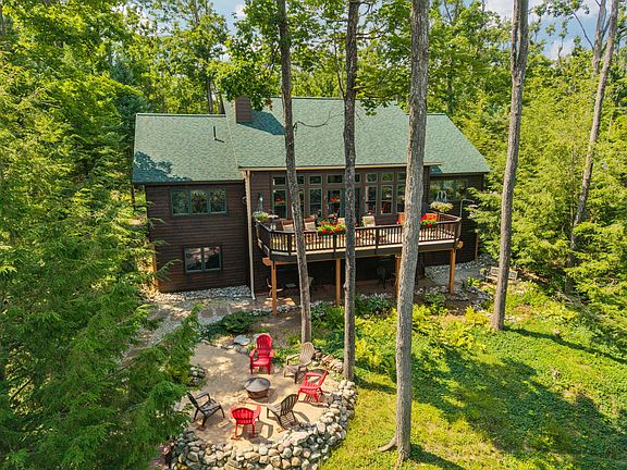 2nd image of 1595 Lake Club Dr W
