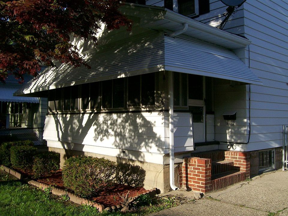 220 Morton Street Front