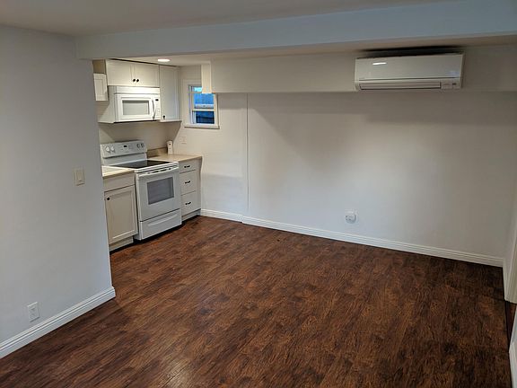 3rd image of 336 1/2 N Colorado Pl