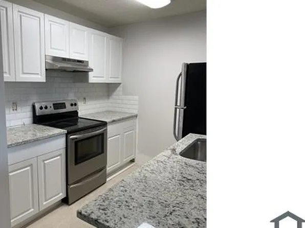 1425 Meadows Cir W, Boynton Beach, FL