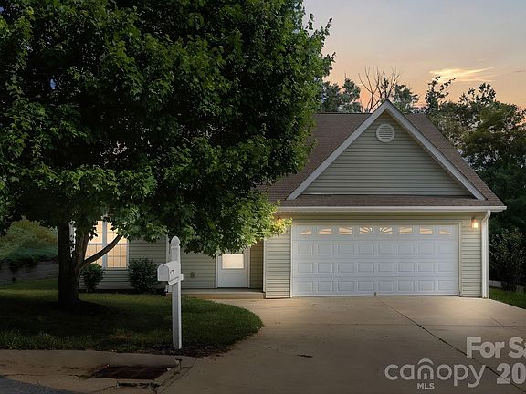 2nd image of 50 Ridgeland Ln
