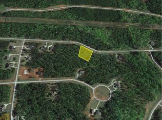 209 Crescent Dr, Forsyth, GA 31029