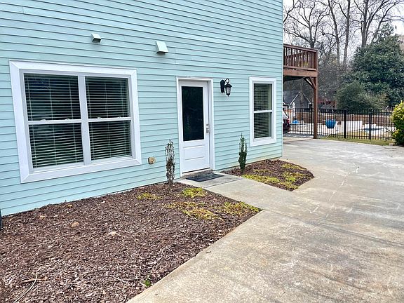 Private side entry to the apartment.