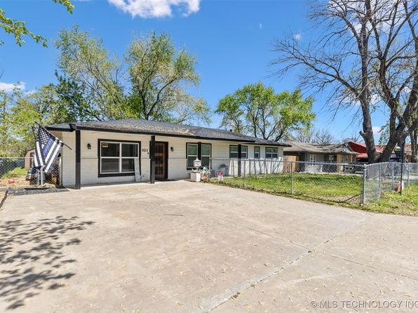 321 E Maple St, Skiatook, OK 74070