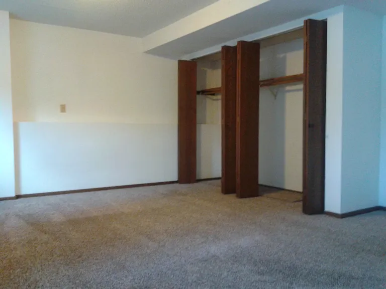 Lower Large Bedroom