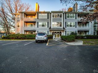 2302 Candlelight Ct, Helmetta, NJ