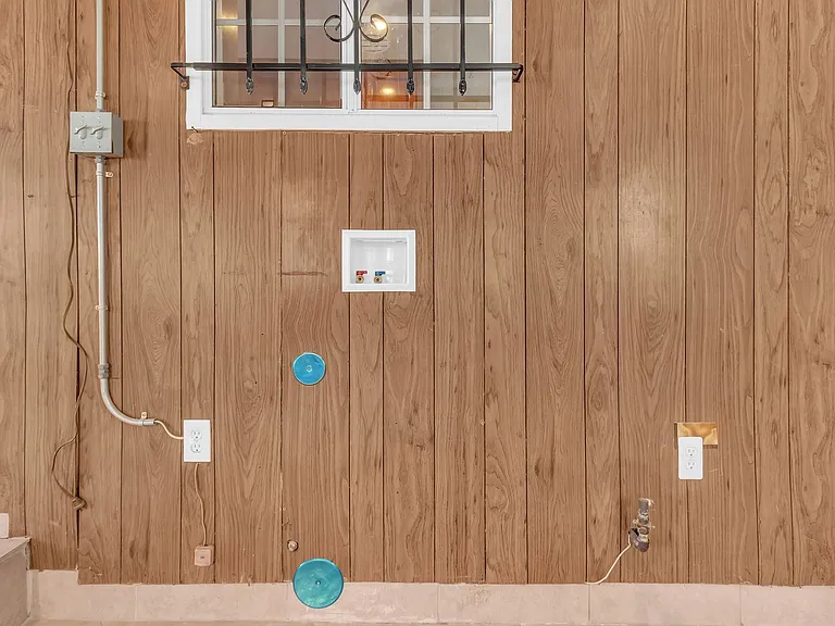 1239 W Carlton Pl — Photo 22