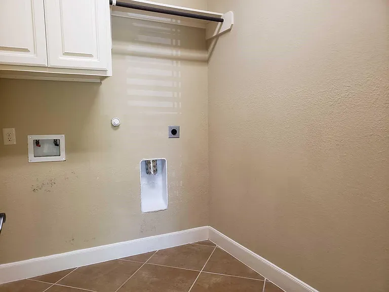 5927 Bristol Path Ln — Photo 26