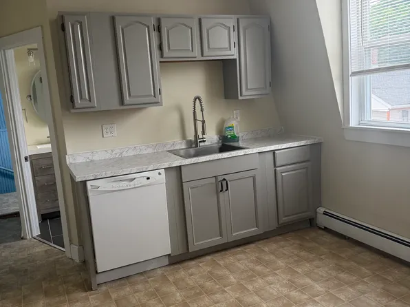 80 Van Den Noort St #3, Putnam, CT 06260
