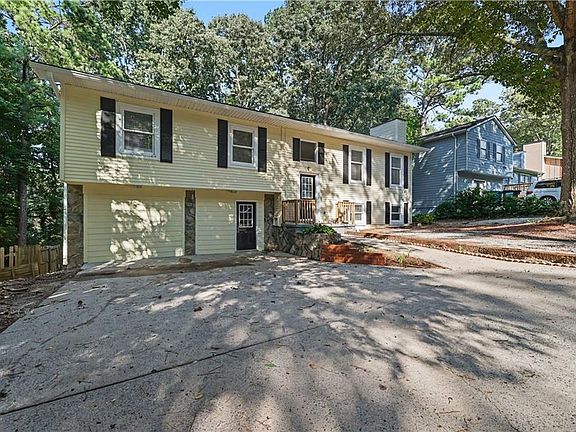 4th image of 3908 Valley Brook Rd
