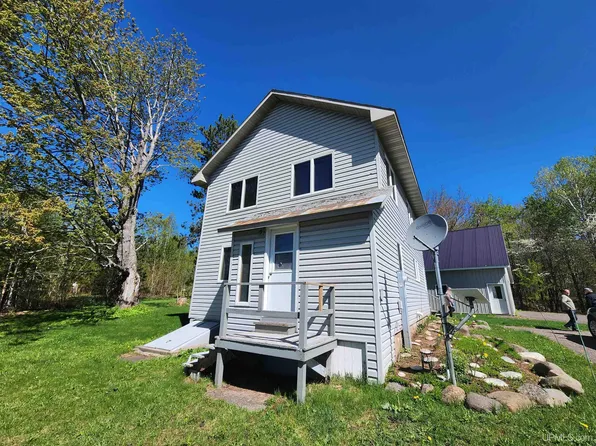 49508 Airport Park Rd, Hancock, MI 49930