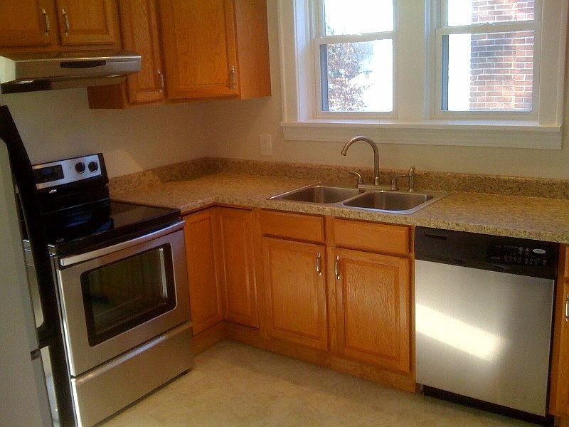 2nd image of 1327 Woodland Dr