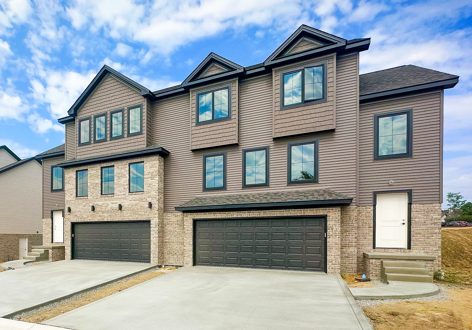 214 Park Rdg photo 1