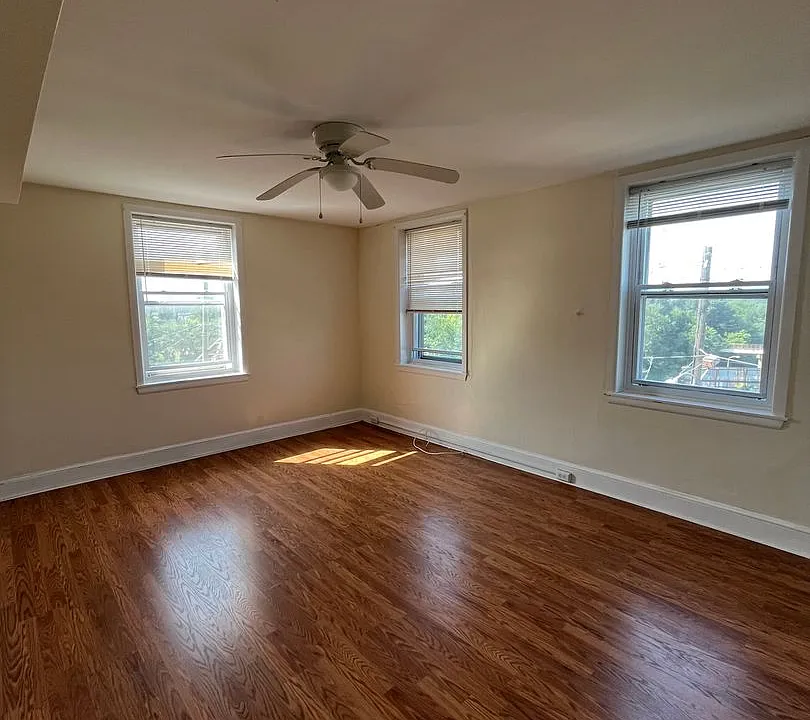 3309 Conrad St.