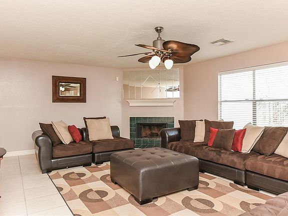 2nd image of 1810 Grove Court Dr
