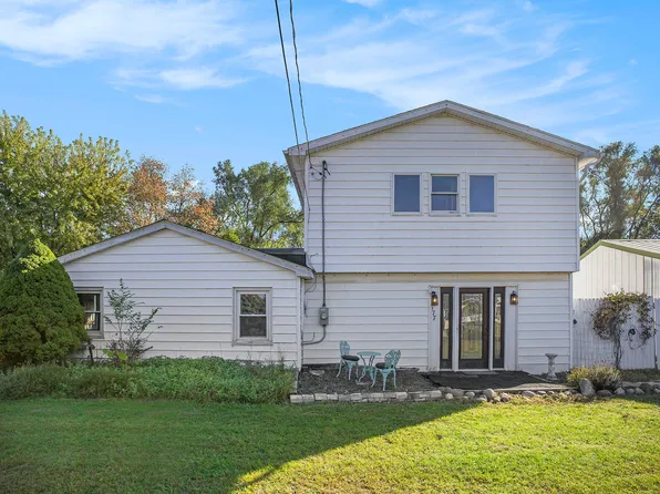 177 Vista Dr, Jackson, MI 49203