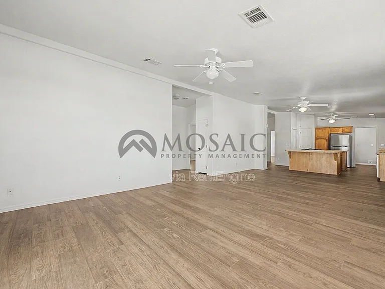 1625 S 74th St — Photo 13