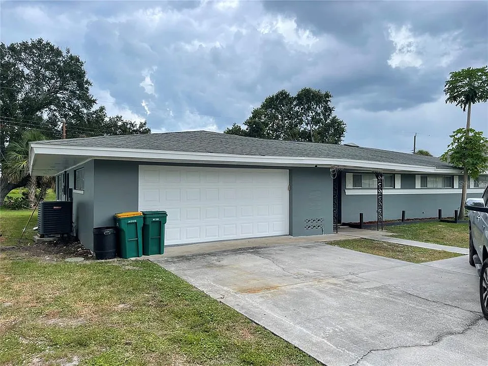 2101 Palm Blvd