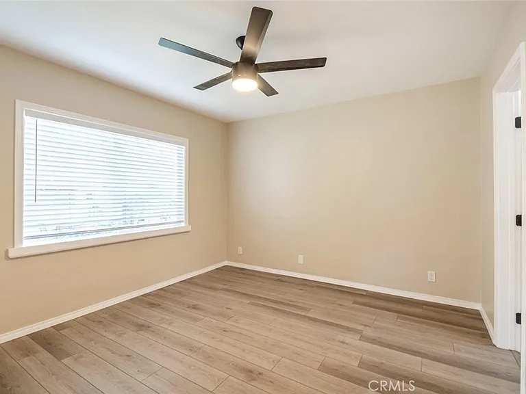 807 E Chevy Chase Dr #1 — Photo 15