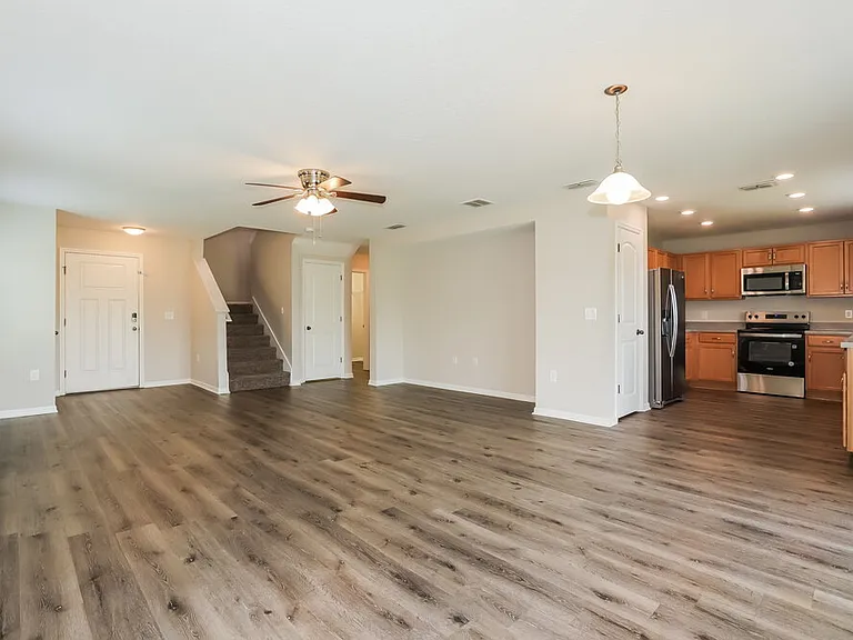 10716 Southern Forest Dr — Photo 4