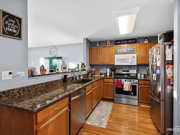 4th image of 2465 Hillsboro Ln