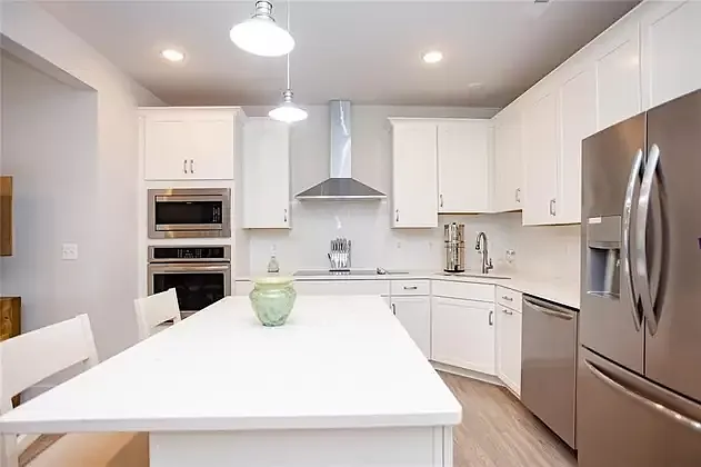 4351 Saunders Station Loop #A — Photo 2
