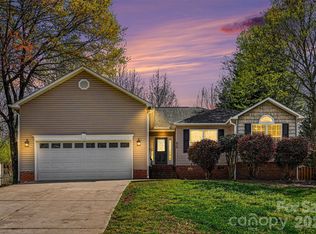 826 Savannah Place Dr, Fort Mill, SC 29715