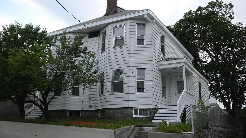 2 bed, 1.0 bath, 1200 sqft, $2,600 — Photo 1